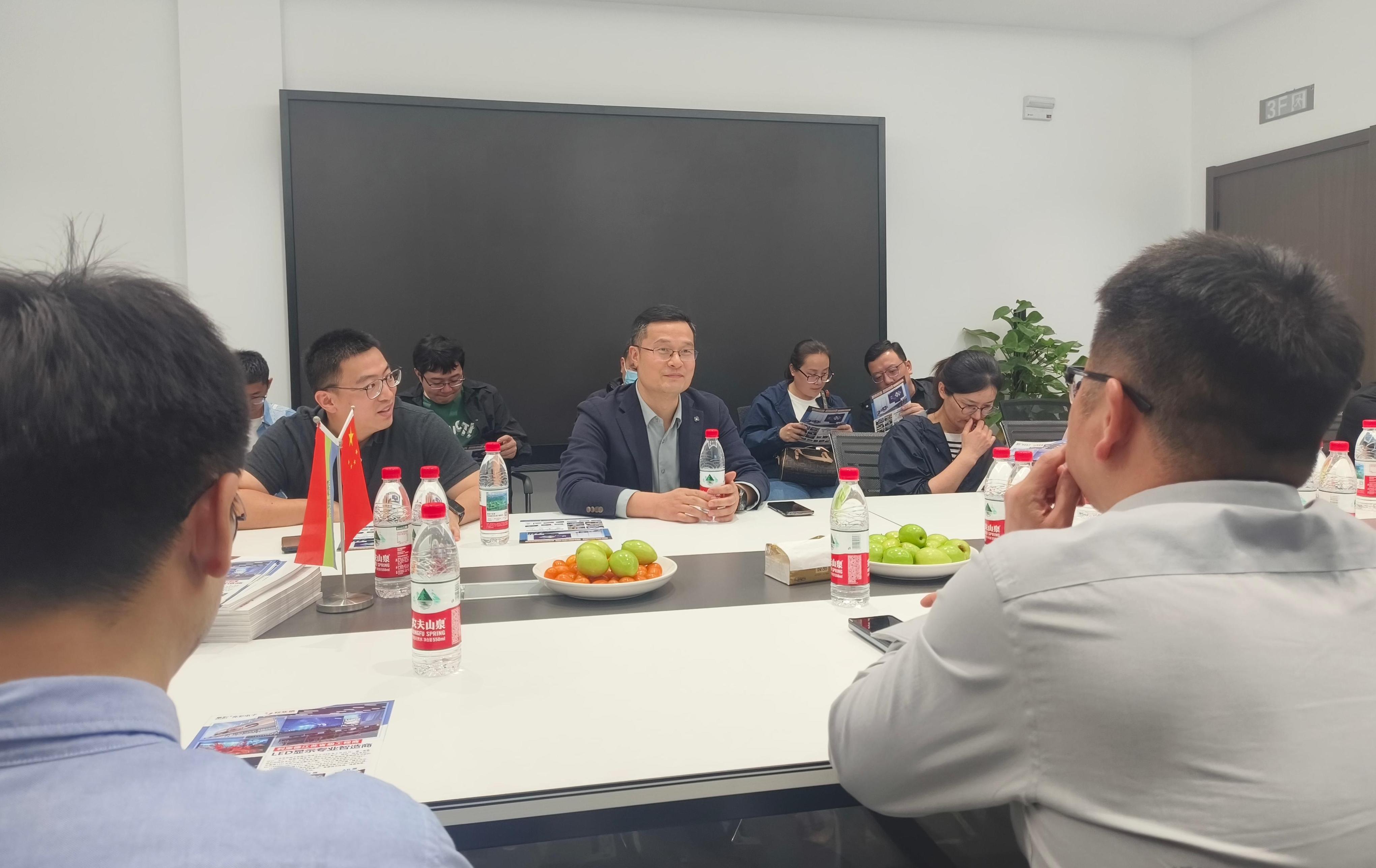 09cd88704fec45347d696c7a41bb431